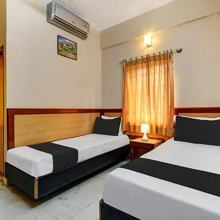 Spot On Benaka Delux Lodging & Delux Rooms